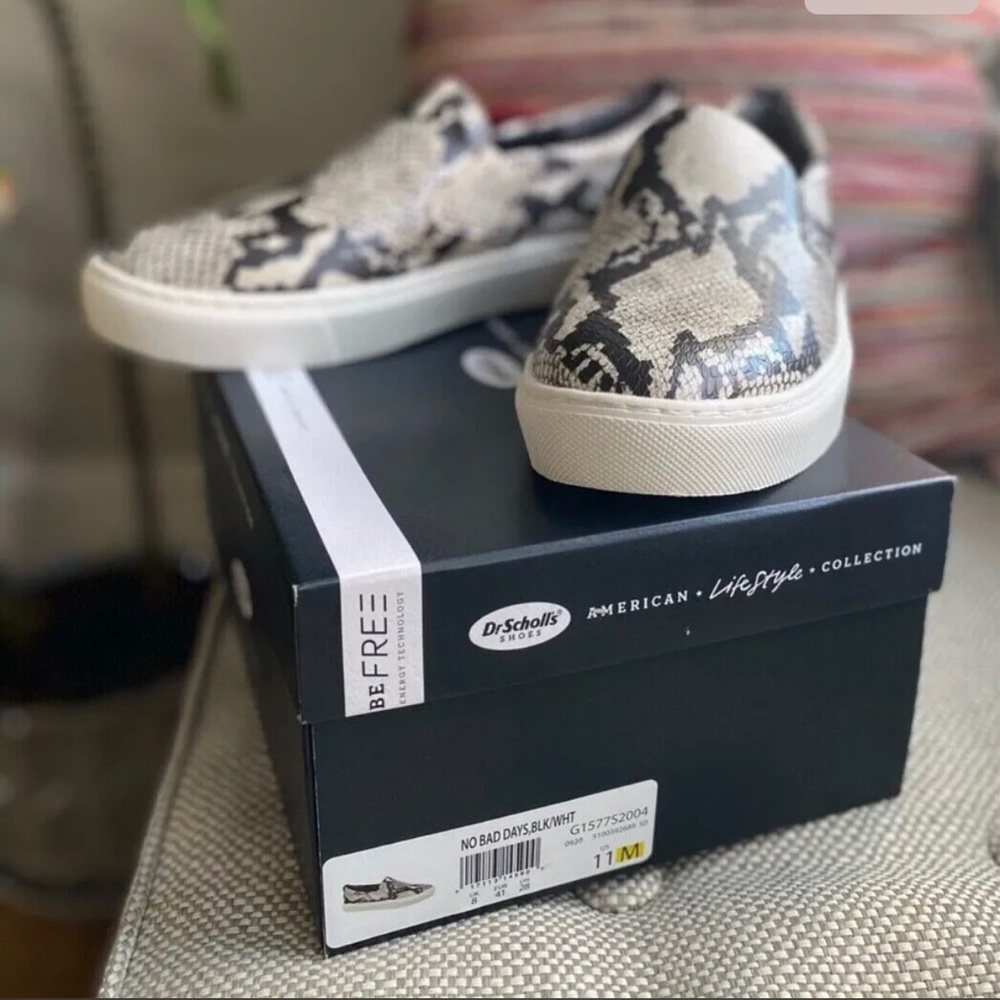 Dr Scholl’s New in Box Women’s Size 11 No Bad Days Slip On Sneaker Snake Skin